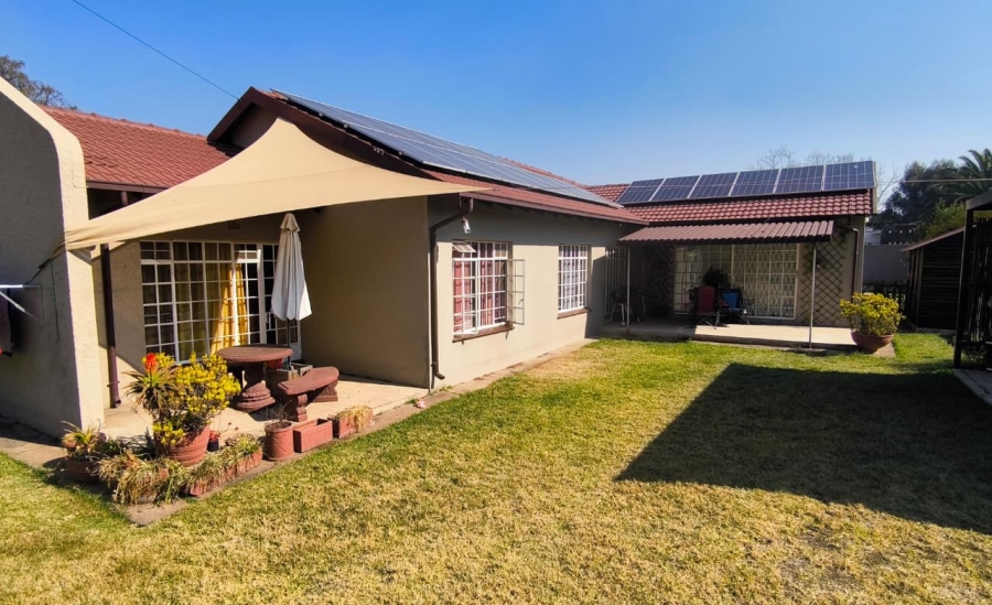 4 Bedroom Property for Sale in Brackenhurst Gauteng