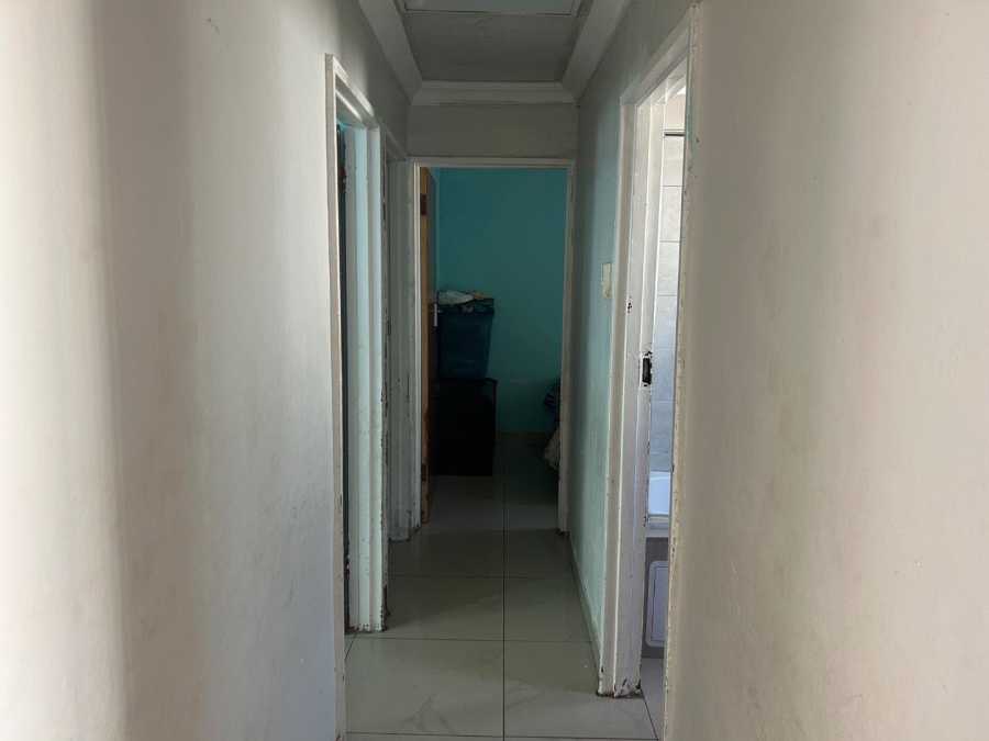 8 Bedroom Property for Sale in Lotus Gardens Gauteng