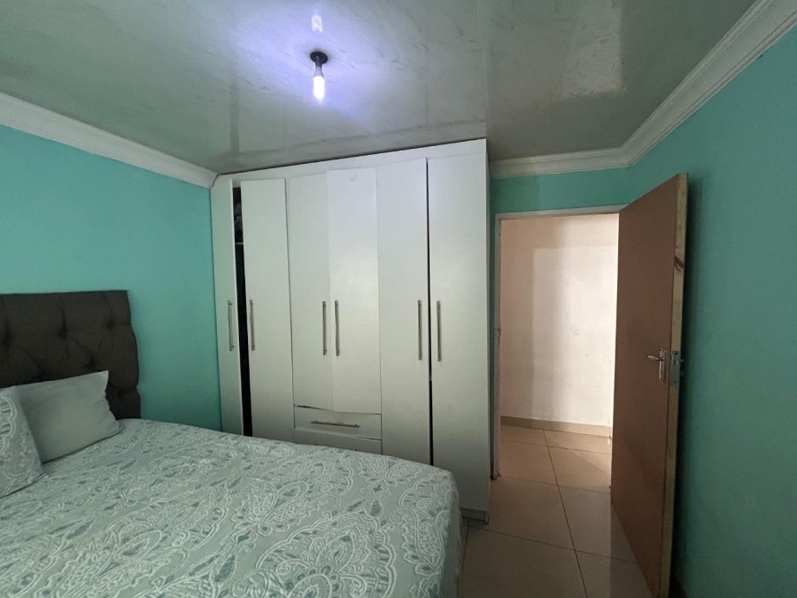 8 Bedroom Property for Sale in Lotus Gardens Gauteng