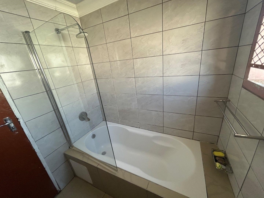 8 Bedroom Property for Sale in Lotus Gardens Gauteng
