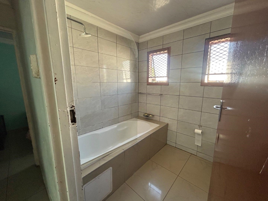 8 Bedroom Property for Sale in Lotus Gardens Gauteng