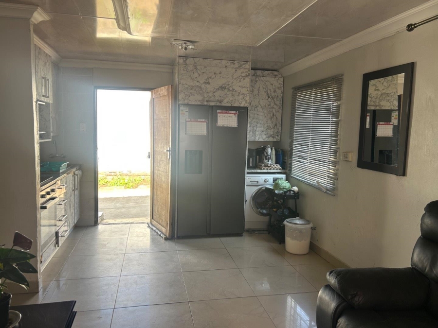 8 Bedroom Property for Sale in Lotus Gardens Gauteng