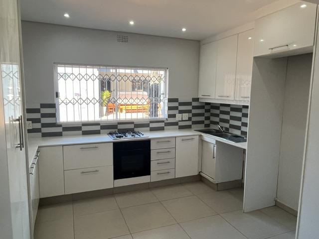 To Let 1 Bedroom Property for Rent in Linden Gauteng