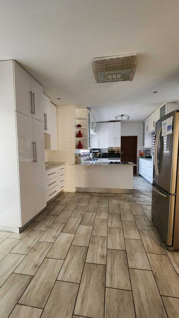 5 Bedroom Property for Sale in Ninapark Gauteng