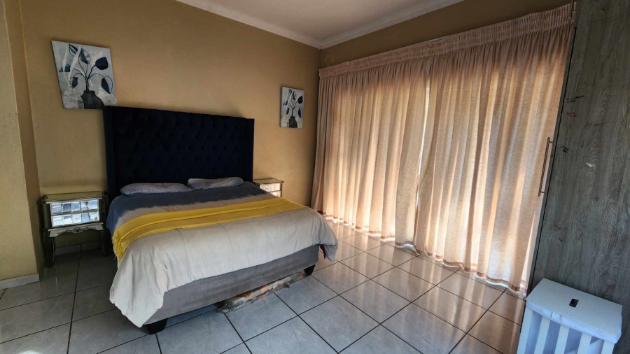5 Bedroom Property for Sale in Ninapark Gauteng