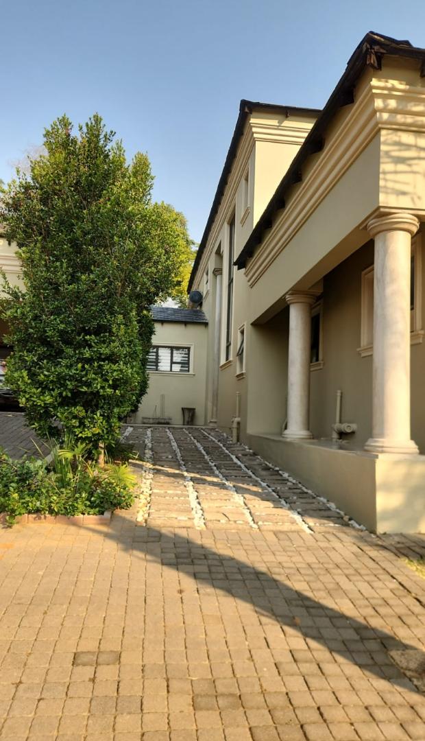 5 Bedroom Property for Sale in Ninapark Gauteng