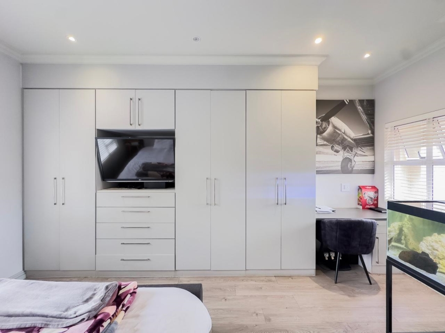 4 Bedroom Property for Sale in Moreleta Park Gauteng