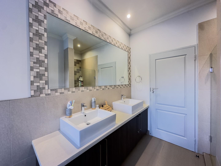 4 Bedroom Property for Sale in Moreleta Park Gauteng