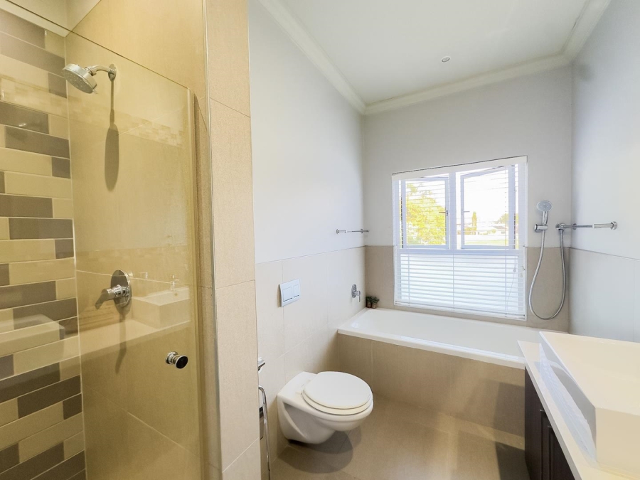 4 Bedroom Property for Sale in Moreleta Park Gauteng