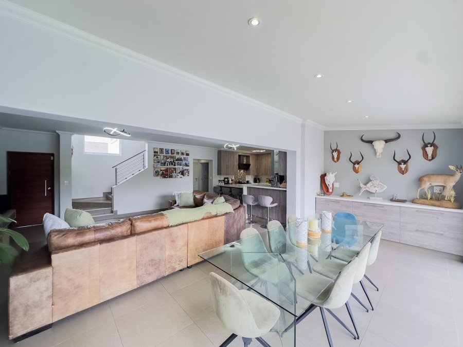4 Bedroom Property for Sale in Moreleta Park Gauteng