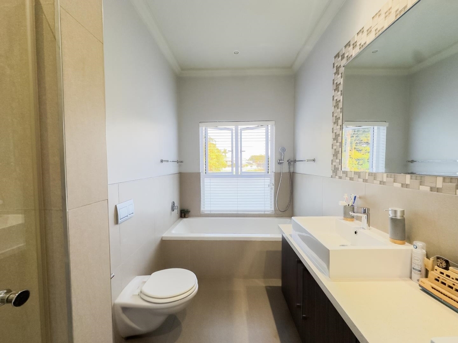 4 Bedroom Property for Sale in Moreleta Park Gauteng