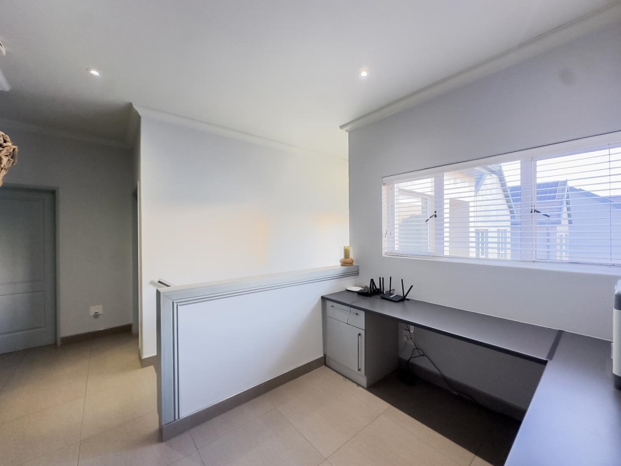 4 Bedroom Property for Sale in Moreleta Park Gauteng