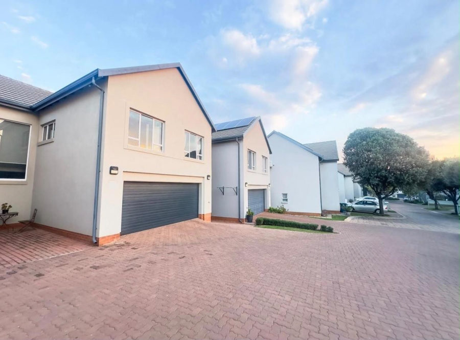 4 Bedroom Property for Sale in Moreleta Park Gauteng