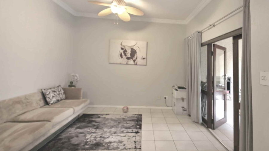 To Let 3 Bedroom Property for Rent in Sandown Gauteng