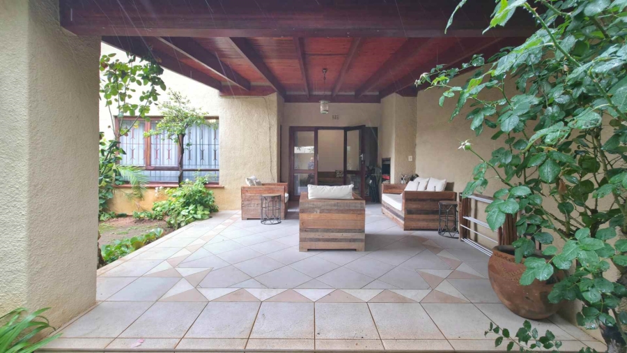 To Let 3 Bedroom Property for Rent in Sandown Gauteng