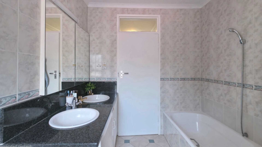 To Let 3 Bedroom Property for Rent in Sandown Gauteng