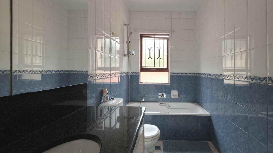 To Let 3 Bedroom Property for Rent in Sandown Gauteng