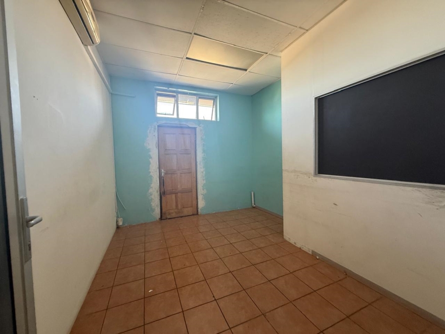 To Let Commercial Property for Rent in Bromhof Gauteng
