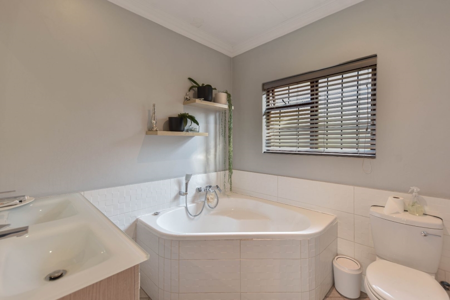 3 Bedroom Property for Sale in Moreleta Park Gauteng
