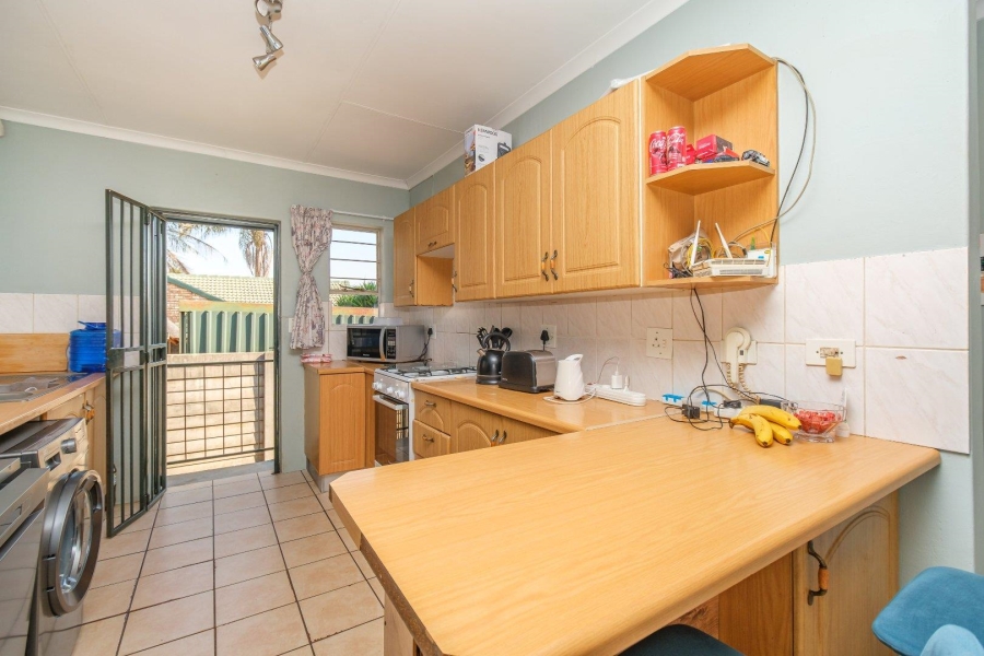 2 Bedroom Property for Sale in Die Hoewes Gauteng