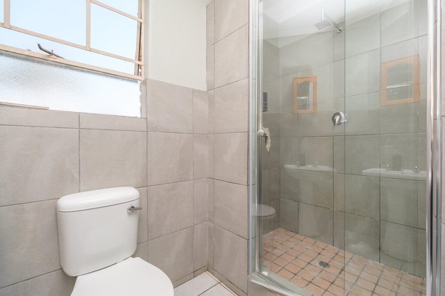 2 Bedroom Property for Sale in Die Hoewes Gauteng