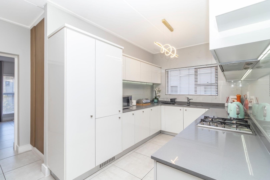 To Let 3 Bedroom Property for Rent in The Polofields Gauteng