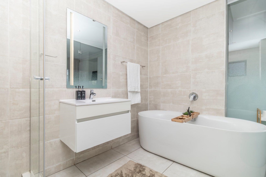 To Let 3 Bedroom Property for Rent in The Polofields Gauteng
