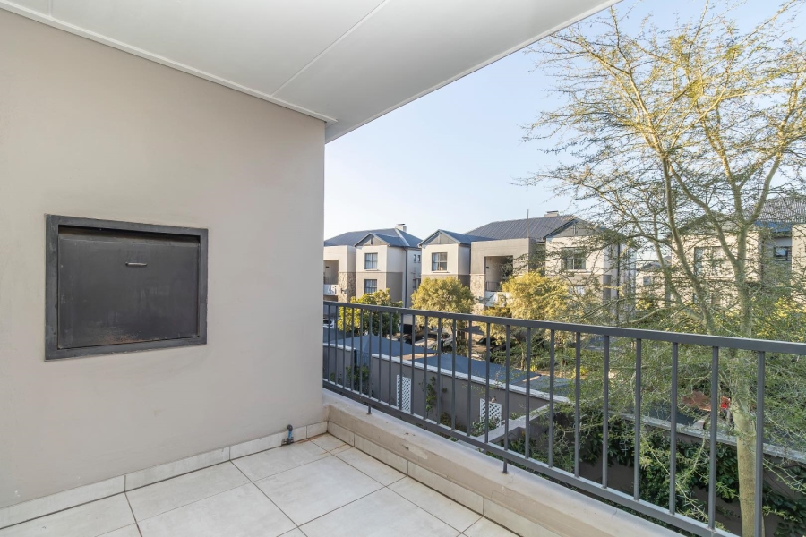 To Let 3 Bedroom Property for Rent in The Polofields Gauteng