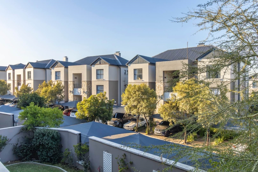 To Let 3 Bedroom Property for Rent in The Polofields Gauteng