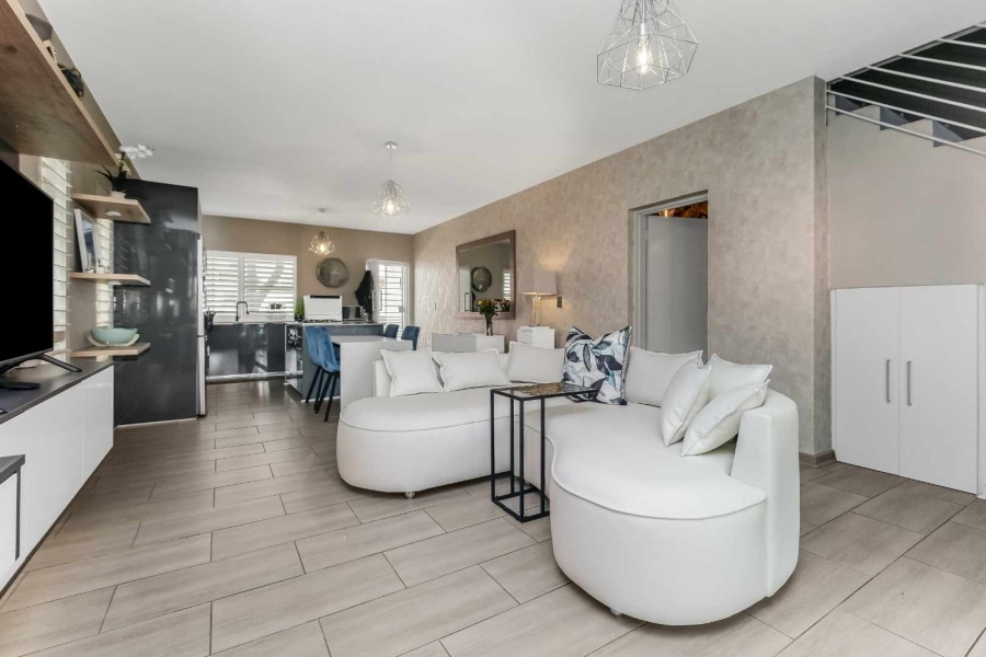 2 Bedroom Property for Sale in Lonehill Gauteng