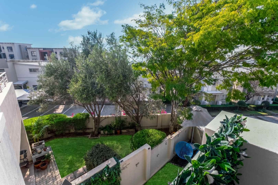2 Bedroom Property for Sale in Lonehill Gauteng