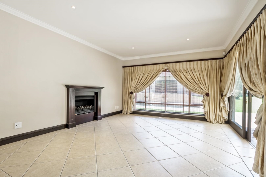 To Let 4 Bedroom Property for Rent in Dainfern Valley Gauteng