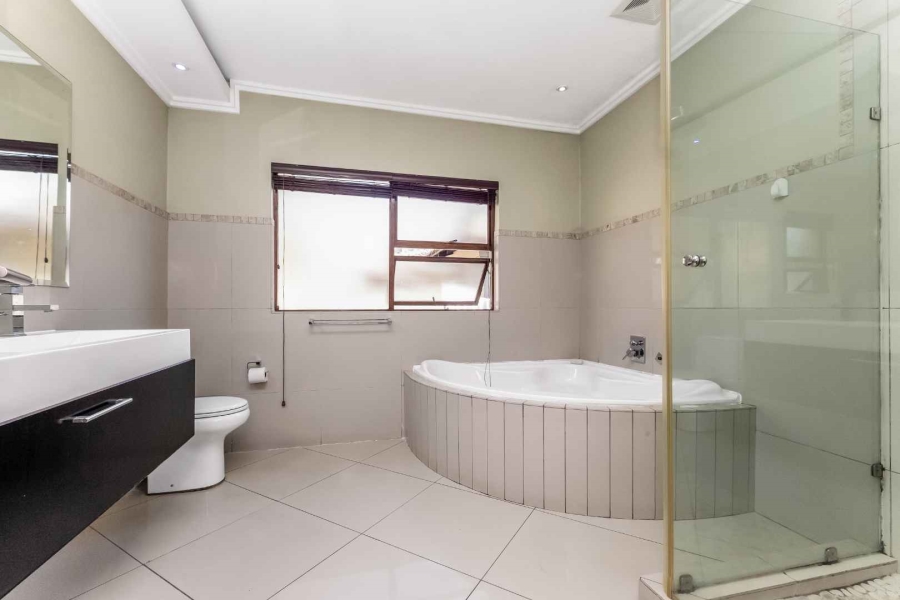 3 Bedroom Property for Sale in Beverley Gauteng