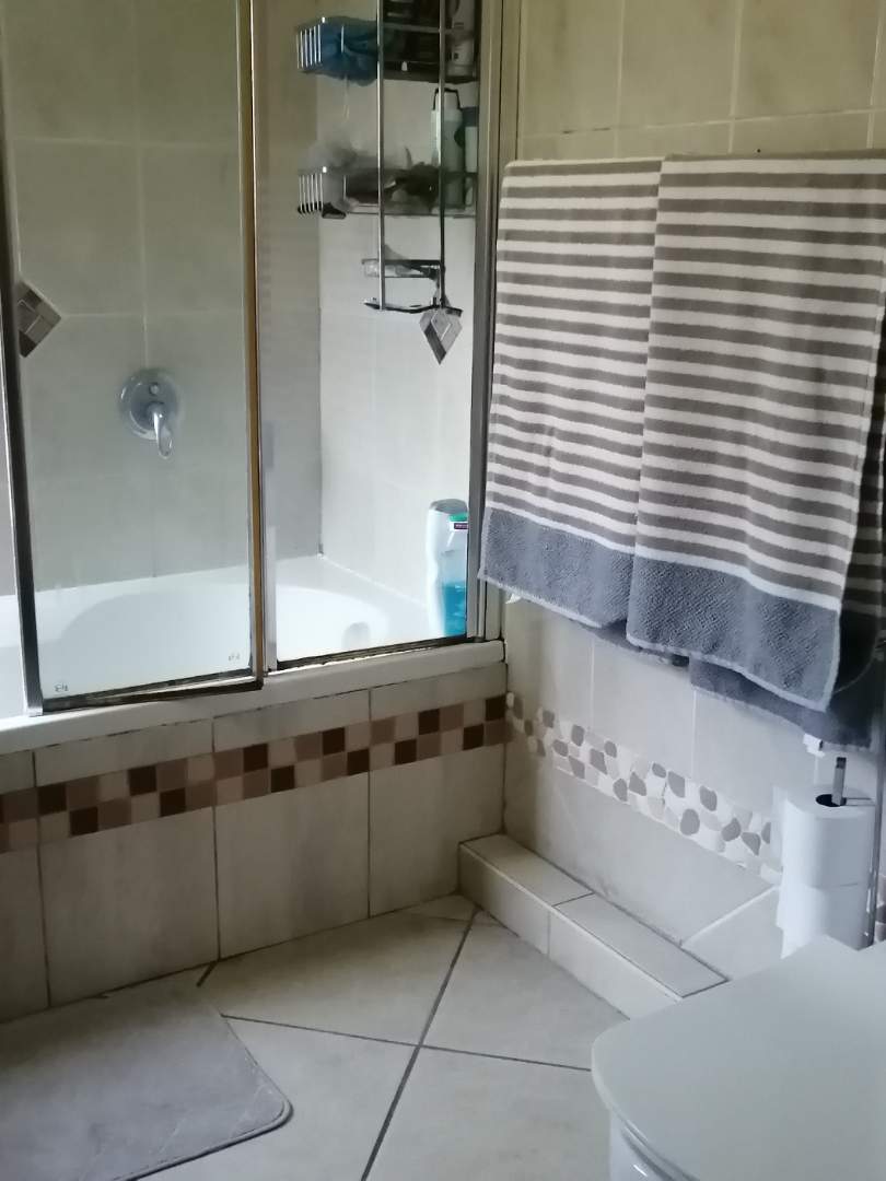 2 Bedroom Property for Sale in Freeway Park Gauteng