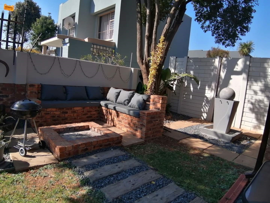 2 Bedroom Property for Sale in Freeway Park Gauteng