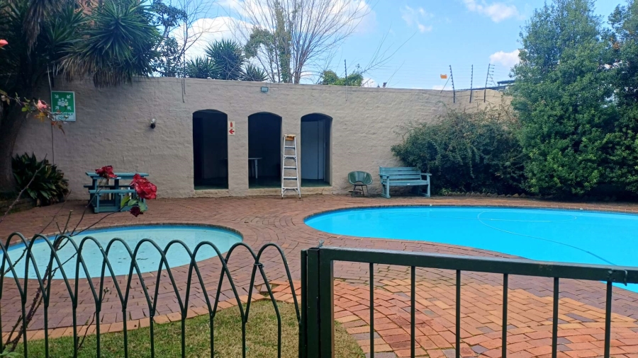 To Let 1 Bedroom Property for Rent in Victory Park Gauteng