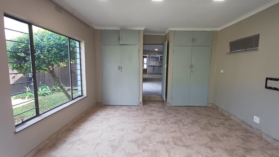 To Let 1 Bedroom Property for Rent in Victory Park Gauteng