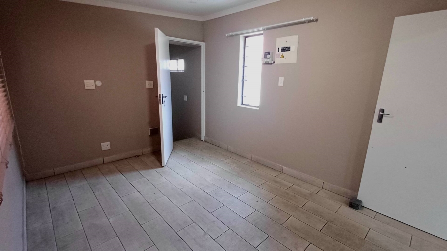 To Let 1 Bedroom Property for Rent in Victory Park Gauteng