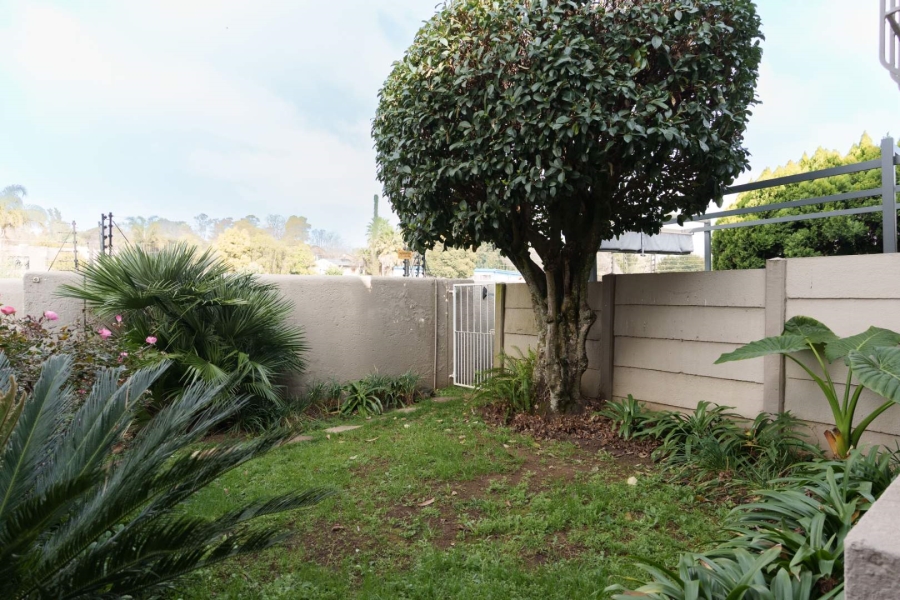 2 Bedroom Property for Sale in Weltevreden Park Gauteng