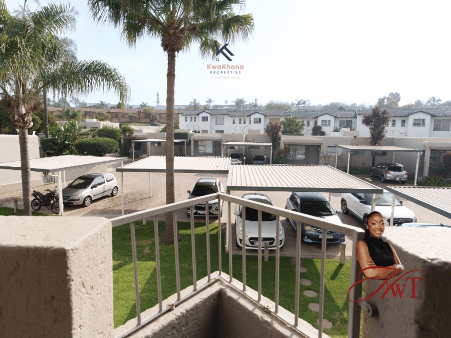 2 Bedroom Property for Sale in Weltevreden Park Gauteng
