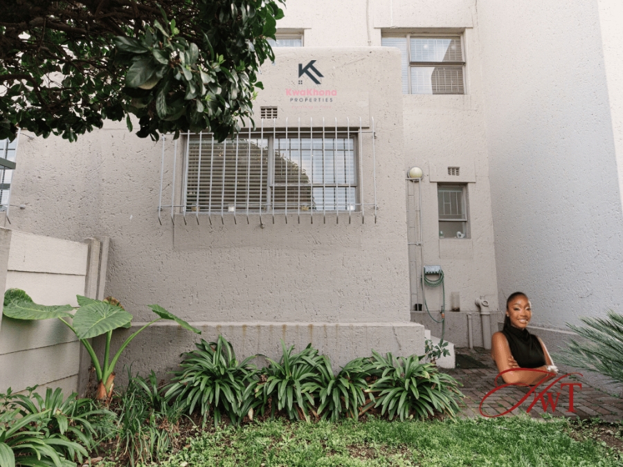 2 Bedroom Property for Sale in Weltevreden Park Gauteng