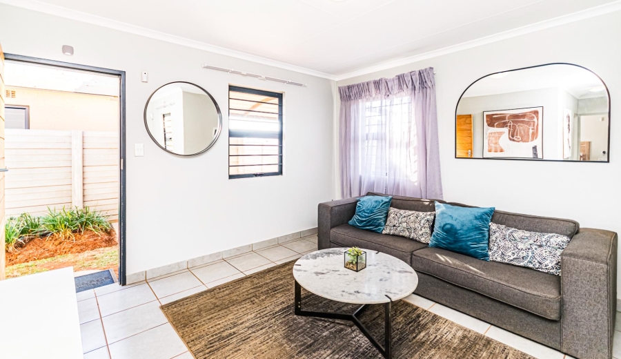 2 Bedroom Property for Sale in Protea Glen Gauteng