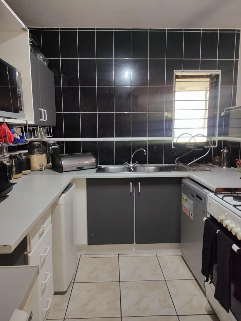 4 Bedroom Property for Sale in Northwold Gauteng
