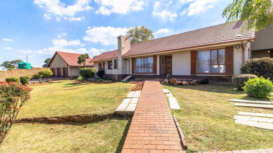 3 Bedroom Property for Sale in Meredale Gauteng