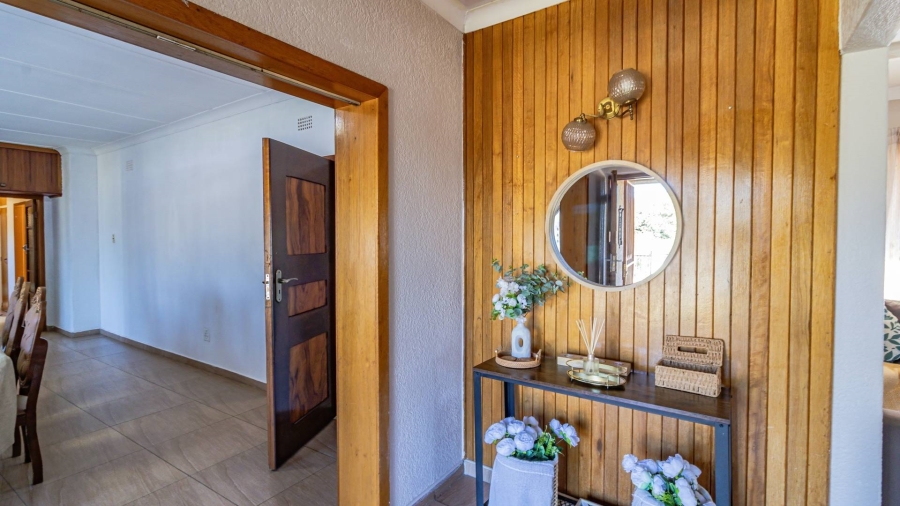 3 Bedroom Property for Sale in Meredale Gauteng
