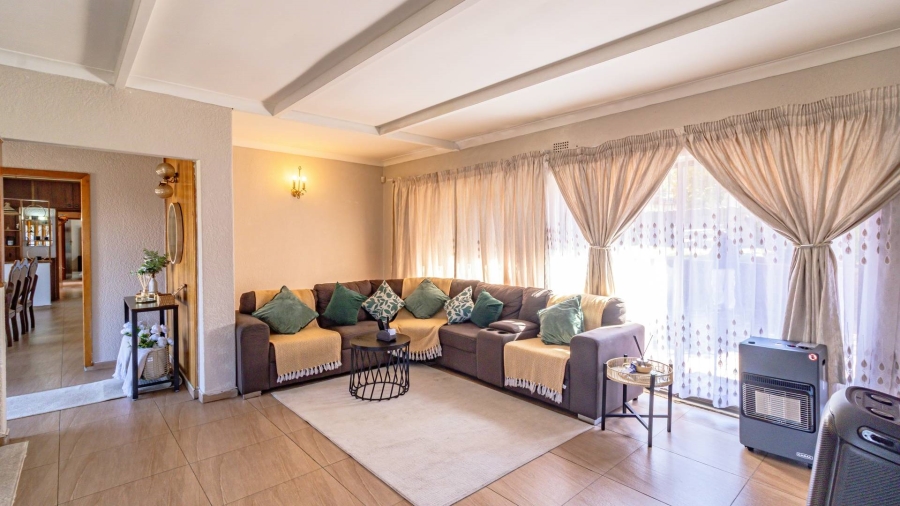 3 Bedroom Property for Sale in Meredale Gauteng