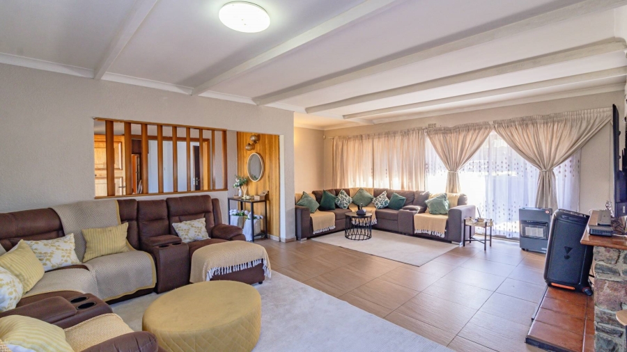 3 Bedroom Property for Sale in Meredale Gauteng