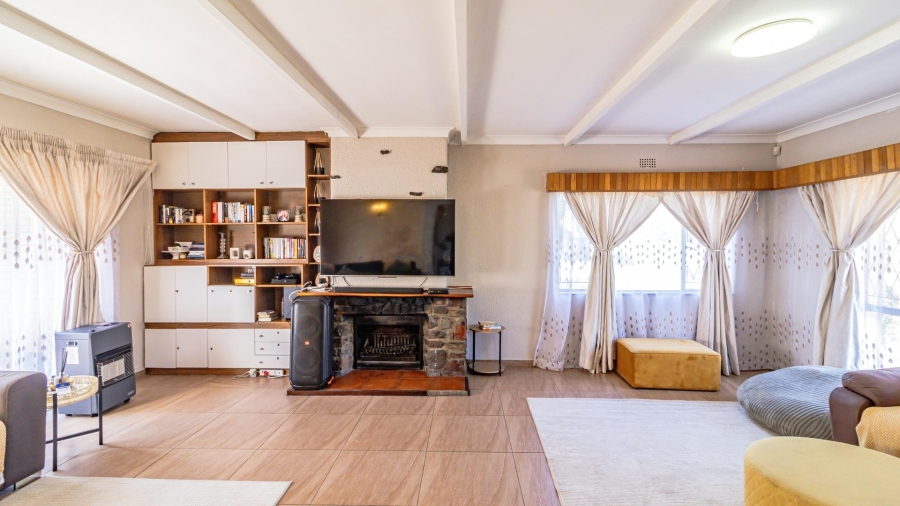 3 Bedroom Property for Sale in Meredale Gauteng