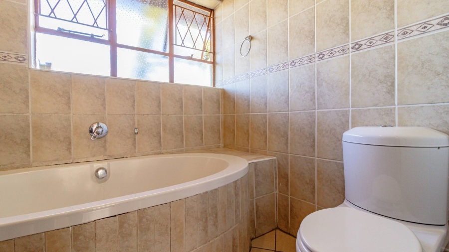 3 Bedroom Property for Sale in Meredale Gauteng