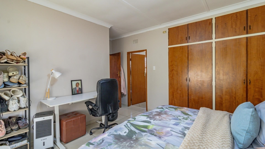 3 Bedroom Property for Sale in Meredale Gauteng